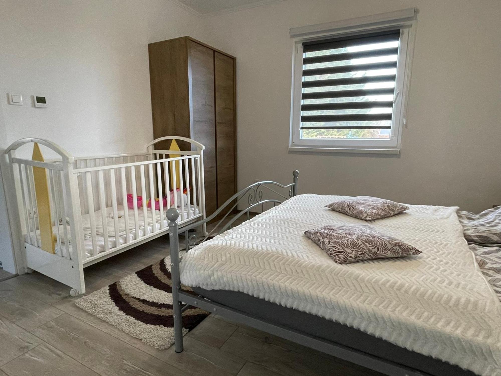 Fullhouse Apartmanhaz Zamárdi Exteriör bild