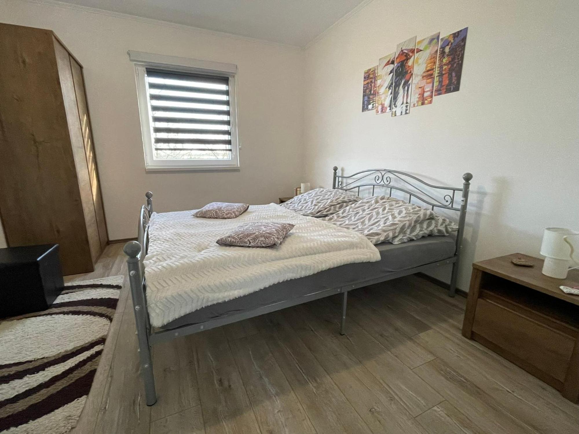 Fullhouse Apartmanhaz Zamárdi Exteriör bild